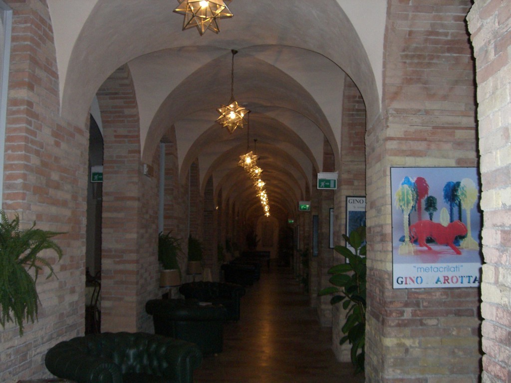 Urbino サン・ドメニコホテル　ロビー